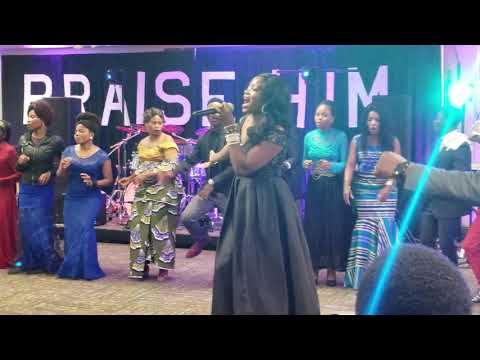 AMNOBE PILIPILI performing new song live IJALIZENI