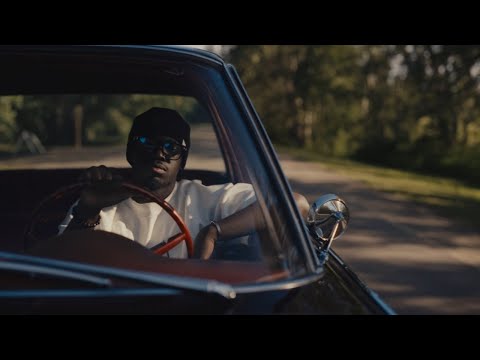 Avenoir - Alone (Official Music Video)