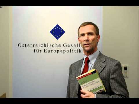 Dr. Walter Feichtinger (Leiter des IFK)