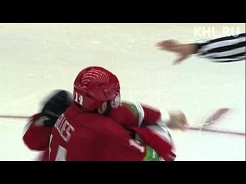 Martin Stajnoch vs Trevor Gillies