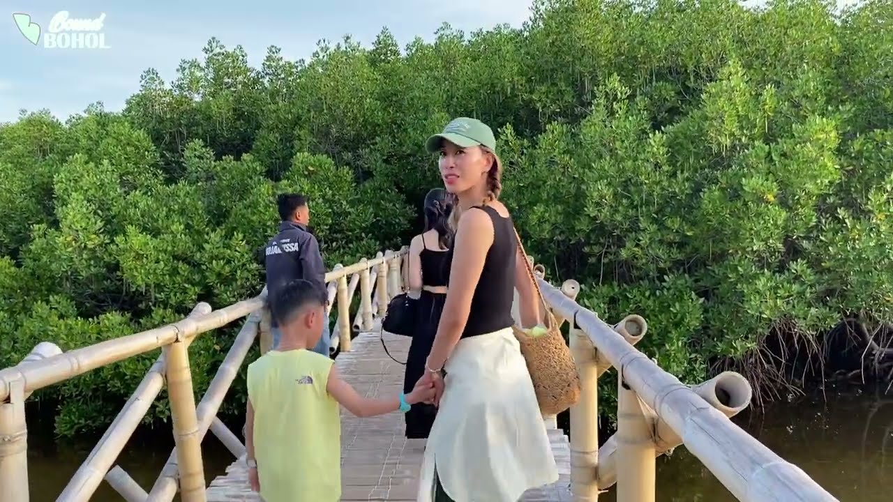 Experience a virtual walk through North Zen Villas Bamboo Walk.