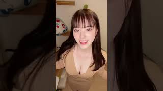 あきもりです。こんにちは。スーパー銭湯の館内着みたいな服だな。#fyp #fypシ #おすすめ #ニットワンピ #揺れすぎ #わざと #おすすめのったら教えて