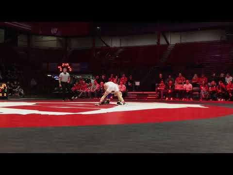 Kyle Gollhofer (UNI) vs Eric Barnett (Wisconsin)