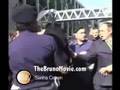Good Bruno Movie Crashes Catwalk During Fashion Show, Video cat crashes fashion show paling seru!