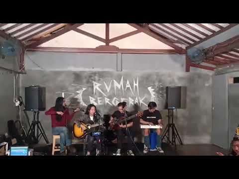 Kiss Me Slowly - Sekaranggi