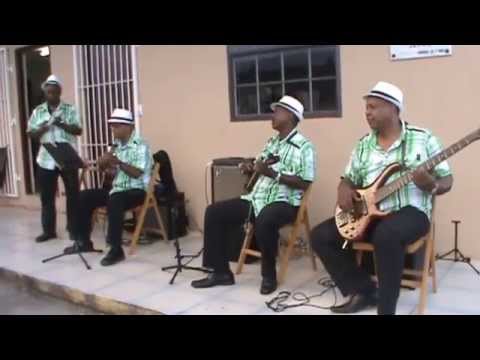 Jingle Bell (by Tipiko Pasa Bon of Curaçao)