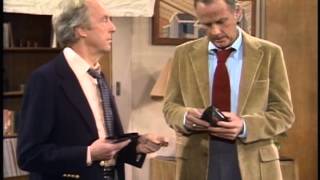 Hello, Larry - The Trip (Season 1, Part 2)