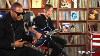 Acoustic version &quot;Hangover&quot; by Taio Cruz in the Rolling Stone studio