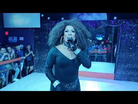 Amorphous, Kelly Rowland, CeCe Peniston -  Finally En Pacos Ranch