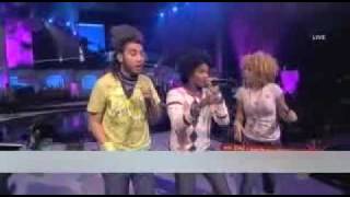 Group 1 Crew - Rappers Delight - What Yo Name Is (Live)