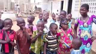 Visite d'une école d'un quartier de Lomé au Togo