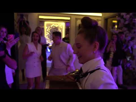 Reghina Alexandrina – Balkanic Show🪗 #artist #worldwide #girlwithaccordion #девушкасаккордеоном