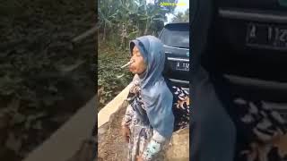 Download lagu VIRAL!!! KEJADIAN LUCU PEROKOK BERAT | VIDEO LUCU CEWE MEROKOK mp3