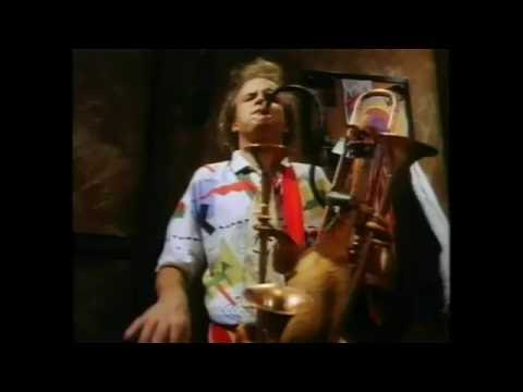 Playin' The Chicken Trombone With Juliette Lewis And Dance Moves