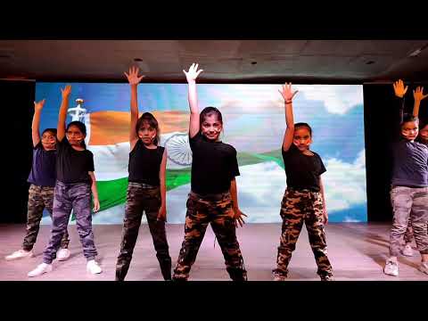 dance of Teri Mitti Suno Gaur Se Duniya Walo