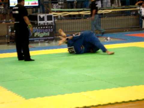 Vinicius Castro ( Barreto Jiu- Jitsu) x Cristiano Sousa ( Barreto Jiu - Jitsu)