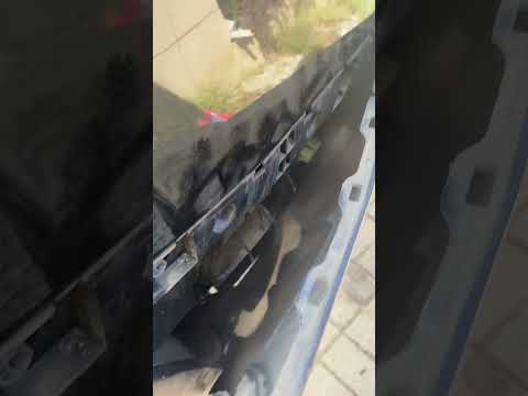 Заднее дренажное отверстие люка Nissan rogue/x-trail