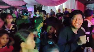 Download lagu abang di mana ? feezy band live kg chenain mp3 Download lagu abang di mana ? feezy band live kg chenain mp3