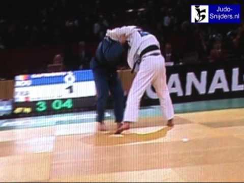 Judo 2009 Paris: Caprioriu (ROU) - Ribout (FRA) [-57kg].