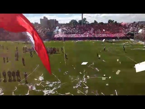 "Recibimiento Unión | Clásico santafesino 2016 | Unión 1 - Colon 0" Barra: La Barra de la Bomba • Club: Unión de Santa Fe
