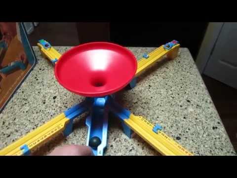 Beat the 8 Ball vintage 70s 80s game play marble game