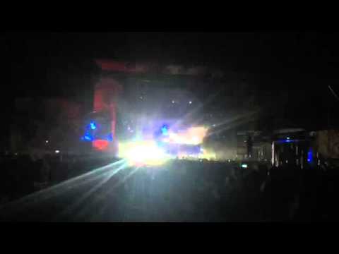 Reload -Sebastian Ingrosso vs We like to party-Showtek Martin Garrix at Barcelona beach festival