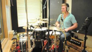 Charlie Kenny, session cam at TEN21 studios. New Mapex Saturn IV!!