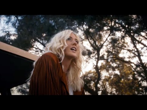Sara Berki - Fallin' Off the Heartline (Official Music Video)