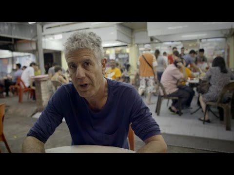 Anthony Bourdain beats jetlag with noodles (Anthony Bourdain Parts Unknown)
