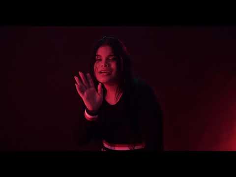 Knikol - Ella (Video Oficial)