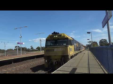 Pacific National NR92, NR112, LDP001 4PM4 Steel Passing North Shore Station