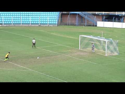 Bom de Bola F C campeão sub-15 em 2013