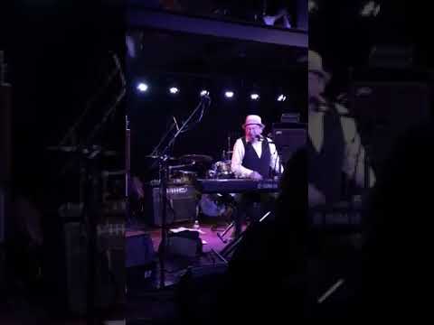 Eamonn Flynn - Brickyard Blues (Live at Moe's Alley, Santa Cruz, opening for Dumpstaphunk)