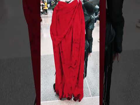 Manon Blackbeak NYCC day 3 edition 🫶🏻 #manonblackbeak #throneofglass #cosplayer #cosplay