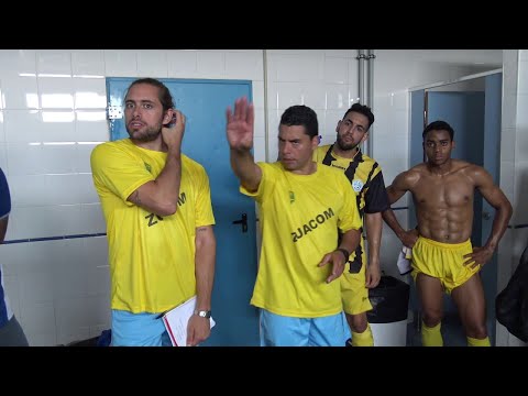 JJ Ojeda en el vestuario tras la primera victoria de la historia del Zuacom (contra el CF Rayo 70 B)