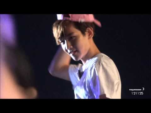 121125 SMT BKK cute Baekhyun & Amber
