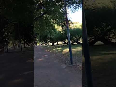 Paseo por el parque Batlle, Montevideo, Uruguay