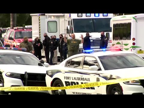 兩名FBI探員在佛羅里達州的突擊行動中被擊斃 (Two FBI agents killed in Florida raid)