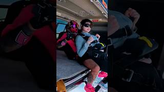 Download lagu Girl Enjoying Sky Diving😎👍 #adventure #skydiving #challenge #shorts #viral mp3 Download lagu Girl Enjoying Sky Diving😎👍 #adventure #skydiving #challenge #shorts #viral mp3