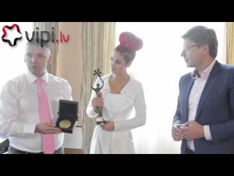 Samanta Tīna pieņemšanā pie Nila Ušakova