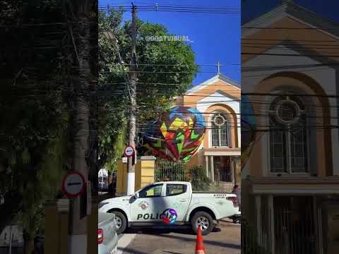 Balão cai na Avenida Ana Costa e mobiliza Corpo de Bombeiros em Santos.