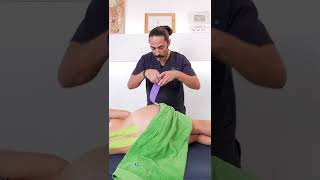 Elimina CIATICA 🤩 con vendaje de KINESIO TAPE #shorts  Fisiolution