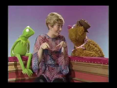 The Muppet Show - 114: Sandy Duncan - Talk Spot (1976)
