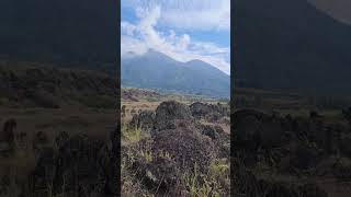 Download lagu Gunung Guntur Garut Diselimuti Awan Putih mp3
