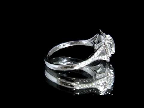 Round Brilliant Cut Bespoke Designed Diamond Halo Engagement Ring HD029
