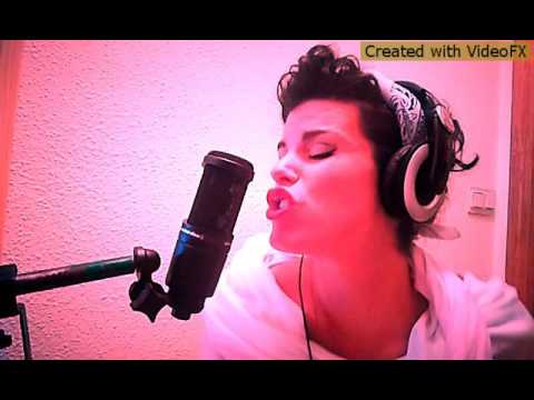 All about the bass - Meghan Trainor ( Cover Nuria )