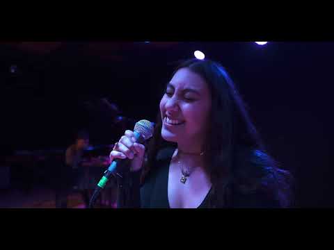 Mucho corazón/ Ema Elena Valdelamar x Milena Antonia