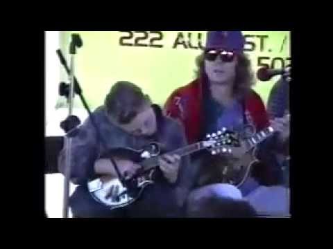 Huckleberry Hornpipe performed by Sam Bush, Adam Steffy, 14 years old Chris Thile