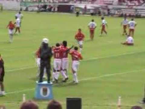 16/02/2008 - Inter 2 x 0 Guarany de Bagé - Gol de Fernandão filmado da arquibancada