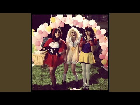 Gotham Sirens (feat. Michelle Glavan, Dana Pacheco & Christiann Castellanos)